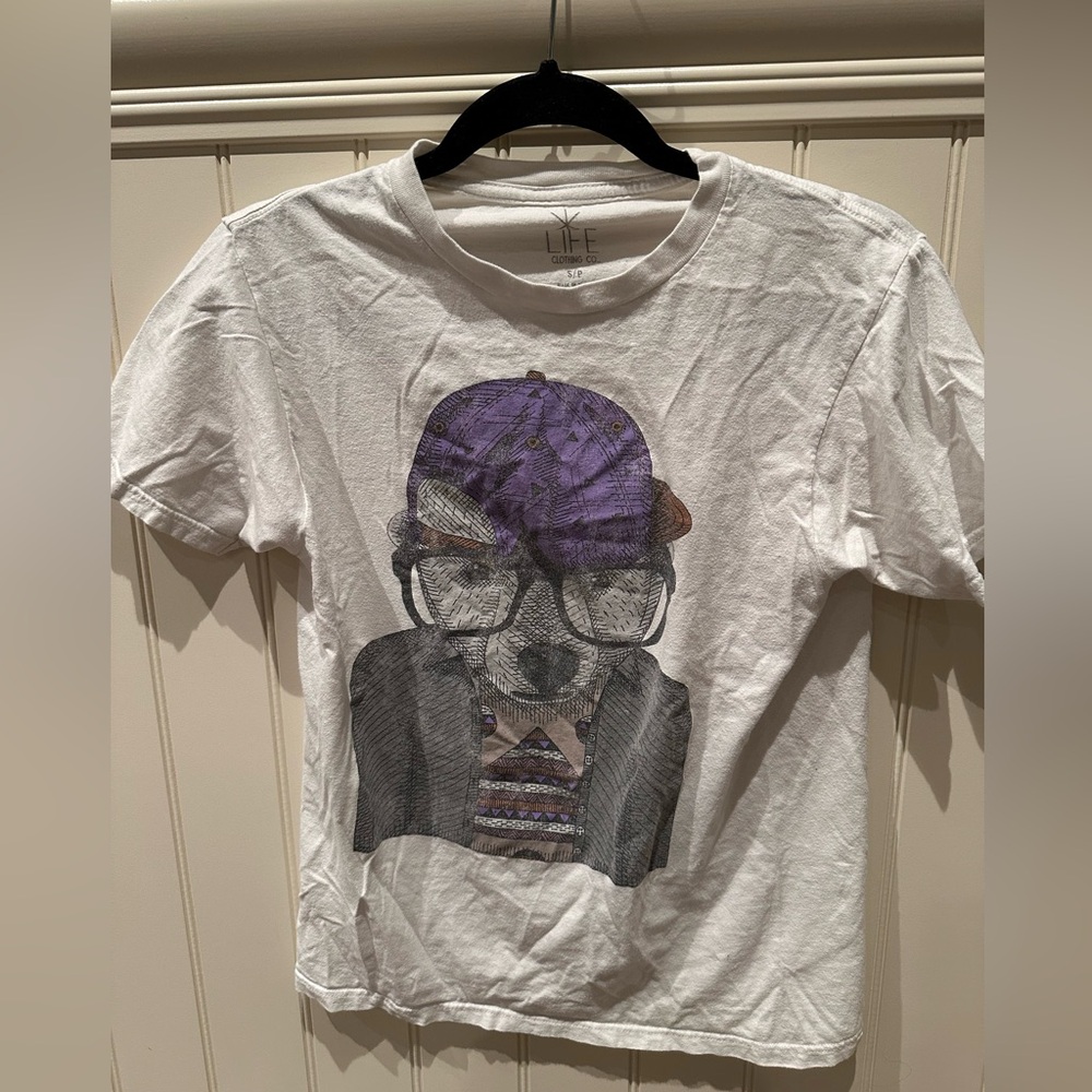 LIFE CLOTHING Co. Men’s Size Small Black Purple & White with Dog